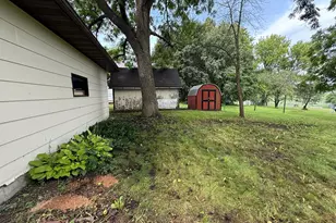 388 E Main St, Alden, MN 56009 - Photo 4