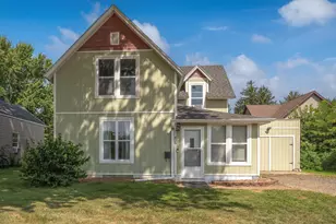 419 N 1st St, New Richmond, WI 54017 - Photo 2