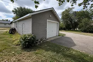 305 W Holdt St, Battle Lake, MN 56515 - Photo 16