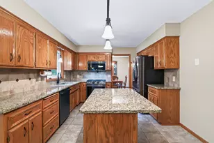 13640 Gardenia Path, Apple Valley, MN 55124 - Photo 14
