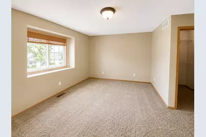 1088 Lovell Avenue W, Roseville, MN 55113 - Photo 12