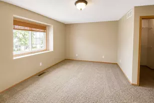 1088 Lovell Ave W, Roseville, MN 55113 - Photo 12