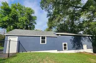935 5th Ave W, Shakopee, MN 55379 - Photo 2
