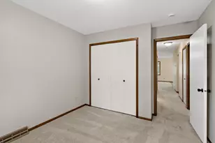 582 Clover Leaf Pkwy NE, Blaine, MN 55434 - Photo 16