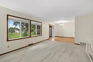 582 Clover Leaf Pkwy NE, Blaine, MN 55434 - Photo 6