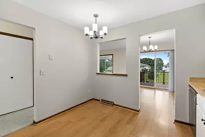 582 Clover Leaf Parkway NE, Blaine, MN 55434 - Photo 12