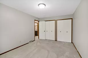 582 Clover Leaf Pkwy NE, Blaine, MN 55434 - Photo 18