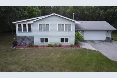 14045 190th Avenue NE, Thief River Falls, MN 56701 - Photo 2