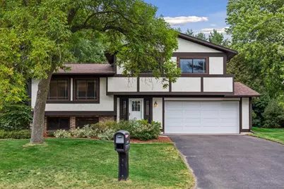1013 Robinhood Place, Shoreview, MN 55126 - Photo 2