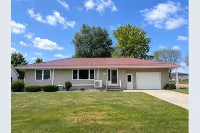 404 S Paffrath Avenue, Springfield, MN 56087 - Photo 1