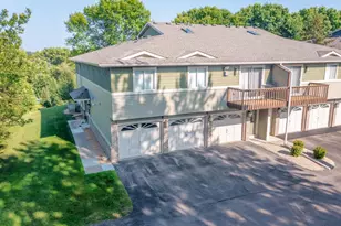14020 44th Pl N, Plymouth, MN 55446 - Photo 1
