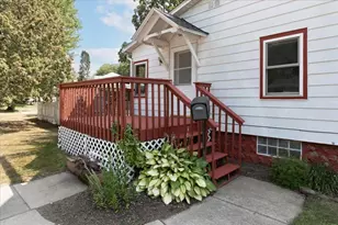855 Stout Street NE, Menomonie, WI 54751 - Photo 2