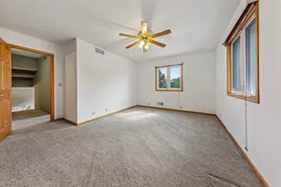 606 N 9th St, Saint Peter, MN 56082 - Photo 16