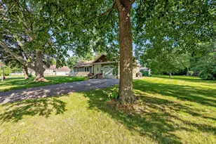 216 Haynes St, Mankato, MN 56001 - Photo 4