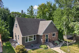 716 E Mt Faith Ave, Fergus Falls, MN 56537 - Photo 2