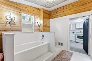 317 N Austin Ave, Litchfield, MN 55355 - Photo 14