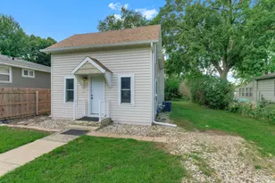 317 N Austin Ave, Litchfield, MN 55355 - Photo 2
