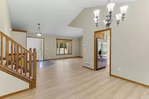 500 Driftwood Rd, New Brighton, MN 55112 - Photo 18