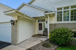1016 Lilac Ct, Shakopee, MN 55379 - Photo 4