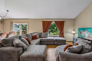 1016 Lilac Ct, Shakopee, MN 55379 - Photo 8
