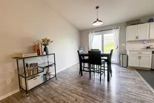 3065 Rose Heights Dr SE, Rochester, MN 55904 - Photo 4
