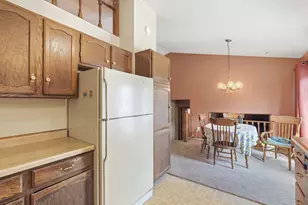 4272 Sun Cliff Rd, Eagan, MN 55122 - Photo 8