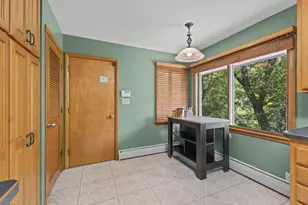3810 Bassett Creek Dr, Golden Valley, MN 55422 - Photo 10