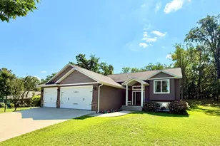 863 Whitetail Ln, Detroit Lakes, MN 56501 - Photo 4