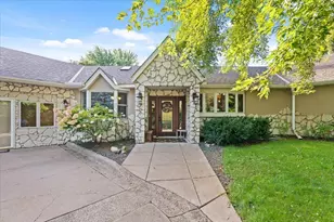 31813 Lakeway Dr NE, Cambridge, MN 55008 - Photo 2
