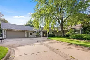 31813 Lakeway Dr NE, Cambridge, MN 55008 - Photo 2