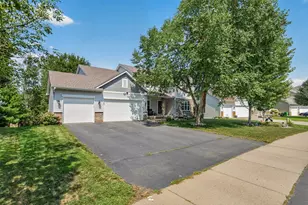 10548 Noble Cir N, Brooklyn Park, MN 55443 - Photo 2