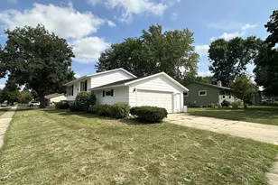 854 16 1/2 Street SE, Rochester, MN 55904 - Photo 2