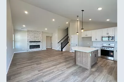 1664 Lund Way, Shakopee, MN 55379 - Photo 4