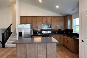 1652 Lund Wy, Shakopee, MN 55379 - Photo 6