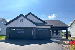 1652 Lund Wy, Shakopee, MN 55379 - Photo 2