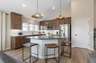 1649 Lund Wy, Shakopee, MN 55379 - Photo 20