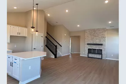 1649 Lund Way, Shakopee, MN 55379 - Photo 6