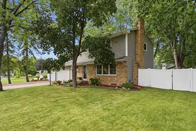 4762 Decatur Avenue N, New Hope, MN 55428 - Photo 2