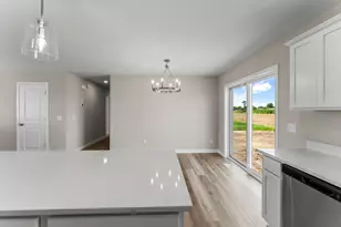 2145 Violet Ln, Faribault, MN 55021 - Photo 8