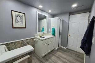 4401 Woodbine Ln N, Brooklyn Center, MN 55429 - Photo 10