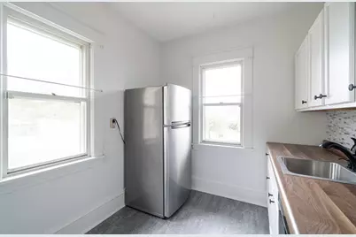 672 Maryland Avenue W, Saint Paul, MN 55117 - Photo 12