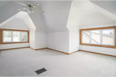 672 Maryland Avenue W, Saint Paul, MN 55117 - Photo 12