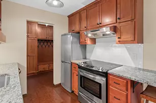 4380 Brookside Ct, Edina, MN 55436 - Photo 12