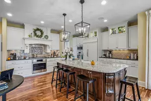 21 Phoebe Ln, North Oaks, MN 55127 - Photo 10