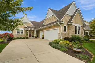 21 Phoebe Ln, North Oaks, MN 55127 - Photo 1