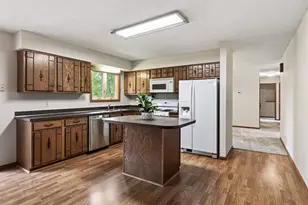 15849 Harwell Ave, Apple Valley, MN 55124 - Photo 10