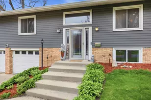 565 3rd Ave SW, Hutchinson, MN 55350 - Photo 6