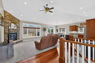 1442 30th St NW, Austin, MN 55912 - Photo 2