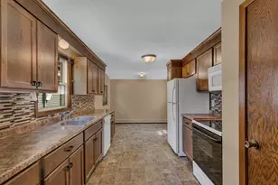 316 6th St S, Sauk Rapids, MN 56379 - Photo 2