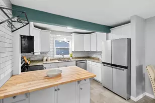 2574 2nd Ave E, North Saint Paul, MN 55109 - Photo 8